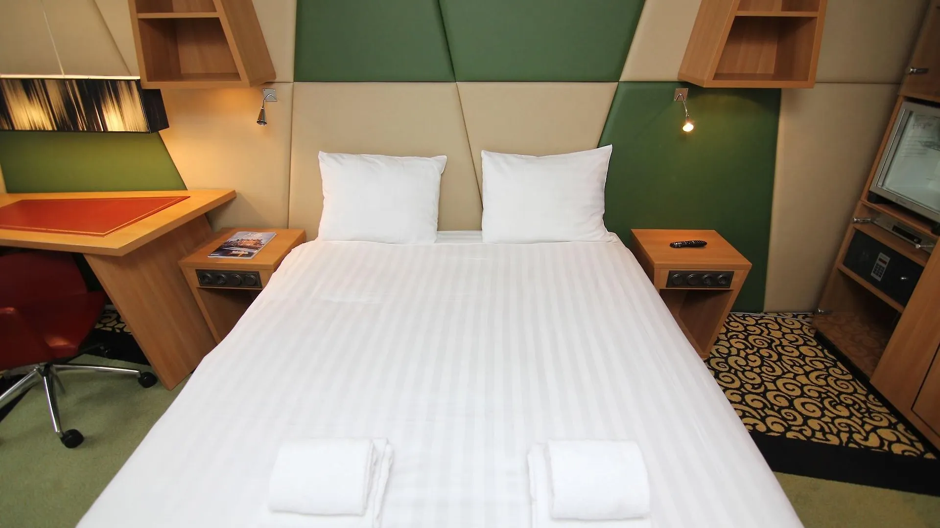 Savoy Hotel Amsterdam 4*,